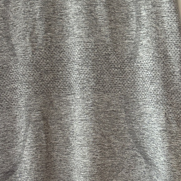Lululemon 'Swiftly Tech' Short-Sleeve Shirt with round neckline GRAY in color - Picture 4 of 11